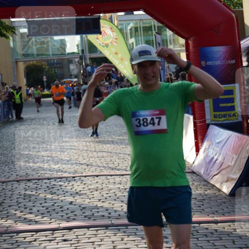 13.06.2025 - Holstenköstenlauf Felixshl http://msf.ph/oto/7923394 13.06.2025 19:53:32 Laufen 2467, 2493, 2706, 3919 meine-sportfotos.de