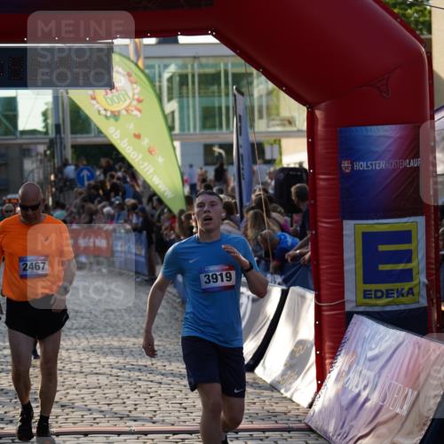 13.06.2025 - Holstenköstenlauf Felixshl http://msf.ph/oto/7923411 13.06.2025 19:53:40 Laufen 2467, 2493, 2498, 3158, 3189, 3742, 3919 meine-sportfotos.de