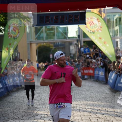 13.06.2025 - Holstenköstenlauf Felixshl http://msf.ph/oto/7923567 13.06.2025 19:54:23 Laufen 2028, 2092, 2325, 2776, 2812, 2869, 3231, 3302, 3600, 3673 meine-sportfotos.de