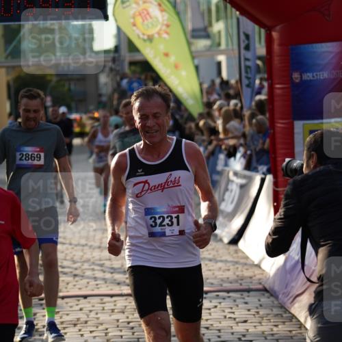 13.06.2025 - Holstenköstenlauf Felixshl http://msf.ph/oto/7923583 13.06.2025 19:54:30 Laufen 2028, 2092, 2869, 2882, 3231, 3302, 3675, 3749, 3874 meine-sportfotos.de