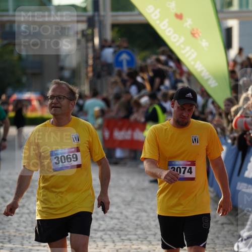 13.06.2025 - Holstenköstenlauf Felixshl http://msf.ph/oto/7923611 13.06.2025 19:54:54 Laufen 3062, 3069, 3074 meine-sportfotos.de