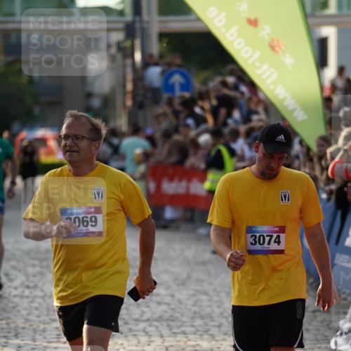 13.06.2025 - Holstenköstenlauf Felixshl http://msf.ph/oto/7923613 13.06.2025 19:54:54 Laufen 3062, 3069, 3074 meine-sportfotos.de