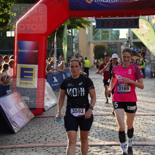 13.06.2025 - Holstenköstenlauf Felixshl http://msf.ph/oto/7923639 13.06.2025 19:55:07 Laufen 2517, 3160, 3169, 3172, 3592 meine-sportfotos.de