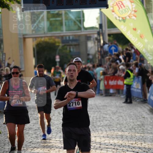 13.06.2025 - Holstenköstenlauf Felixshl http://msf.ph/oto/7923673 13.06.2025 19:55:19 Laufen 2280, 2420, 2424, 2644, 2710, 2719, 3707, 3739 meine-sportfotos.de