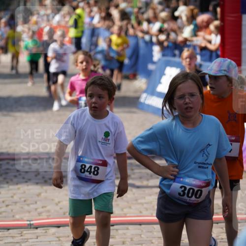 13.06.2025 - Holstenköstenlauf Felixshl http://msf.ph/oto/7923701 13.06.2025 16:07:35 Laufen 173, 174, 196, 301, 593, 595, 596, 601, 703, 842, 848, 953, 1045, 1286, 1313, 1382, 1873 meine-sportfotos.de