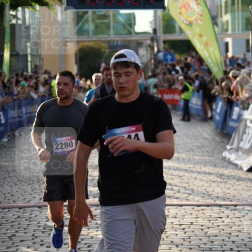 13.06.2025 - Holstenköstenlauf Felixshl http://msf.ph/oto/7923702 13.06.2025 19:55:23 Laufen 2280, 2420, 2424, 2644, 2710, 2719, 3707 meine-sportfotos.de
