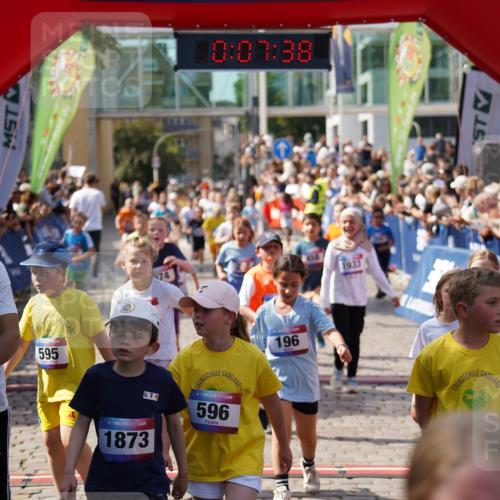13.06.2025 - Holstenköstenlauf Felixshl http://msf.ph/oto/7923747 13.06.2025 16:07:48 Laufen 18, 175, 204, 297, 432, 439, 442, 458, 580, 706, 846, 853, 955, 959, 974, 1184, 1185, 1301, 1412, 1817 meine-sportfotos.de