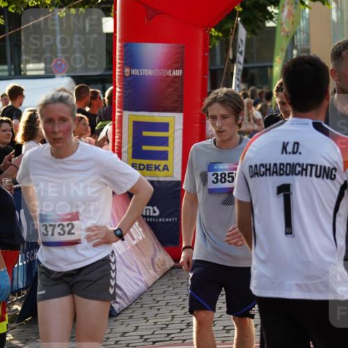 13.06.2025 - Holstenköstenlauf Felixshl http://msf.ph/oto/7923789 13.06.2025 19:55:51 Laufen 2241, 2657, 3129, 3240, 3591, 3662, 3777 meine-sportfotos.de