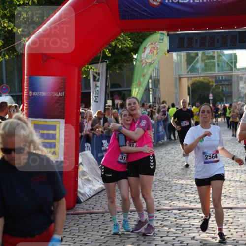 13.06.2025 - Holstenköstenlauf Felixshl http://msf.ph/oto/7923830 13.06.2025 19:56:04 Laufen 2114, 2460, 2550, 2564, 2941, 3171, 3183, 3767 meine-sportfotos.de
