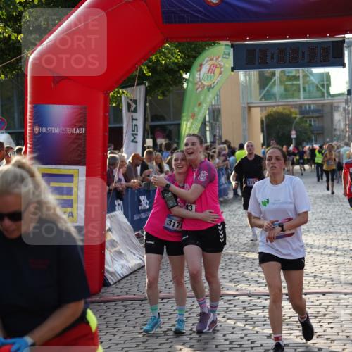 13.06.2025 - Holstenköstenlauf Felixshl http://msf.ph/oto/7923836 13.06.2025 19:56:05 Laufen 2114, 2460, 2550, 2564, 2941, 3171, 3183, 3659, 3767 meine-sportfotos.de