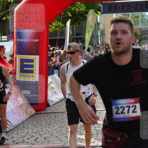 13.06.2025 - Holstenköstenlauf Felixshl http://msf.ph/oto/7923935 13.06.2025 19:56:46 Laufen 2089, 2471, 2572, 3215, 3226, 3770 meine-sportfotos.de