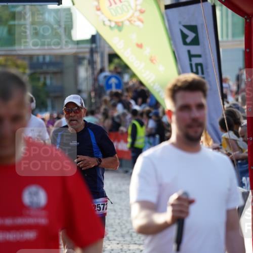 13.06.2025 - Holstenköstenlauf Felixshl http://msf.ph/oto/7923943 13.06.2025 19:56:49 Laufen 2089, 2264, 2471, 2572, 3226, 3770 meine-sportfotos.de