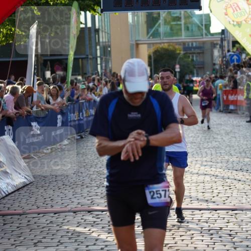 13.06.2025 - Holstenköstenlauf Felixshl http://msf.ph/oto/7923951 13.06.2025 19:56:53 Laufen 2036, 2264, 2471, 2572, 2611, 2663, 3226, 3770 meine-sportfotos.de