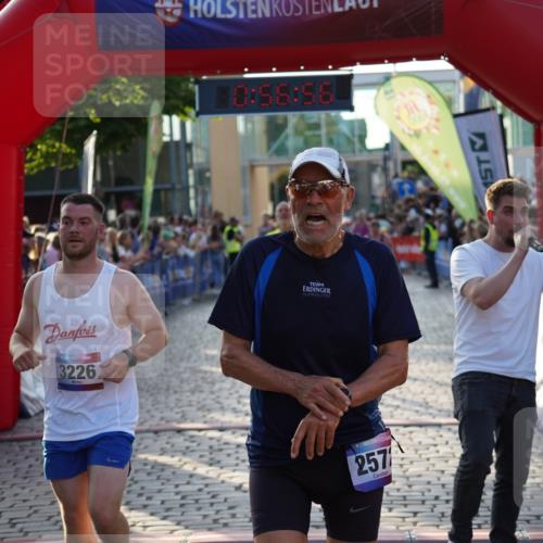 13.06.2025 - Holstenköstenlauf Felixshl http://msf.ph/oto/7923960 13.06.2025 19:56:55 Laufen 2036, 2130, 2264, 2611, 2663, 3226, 3770 meine-sportfotos.de