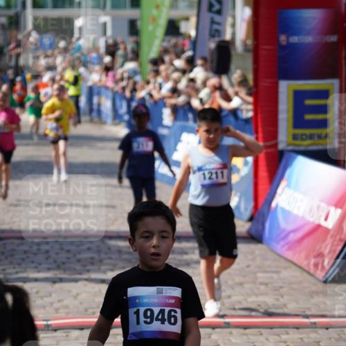 13.06.2025 - Holstenköstenlauf Felixshl http://msf.ph/oto/7924030 13.06.2025 16:09:20 Laufen 211, 576, 586, 600, 689, 707, 708, 852, 978, 979, 1042, 1052, 1211, 1424, 1833, 1946 meine-sportfotos.de