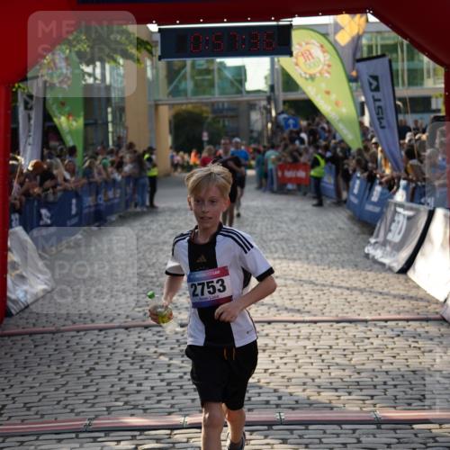 13.06.2025 - Holstenköstenlauf Felixshl http://msf.ph/oto/7924033 13.06.2025 19:57:36 Laufen 2753, 3655, 3808, 3816 meine-sportfotos.de