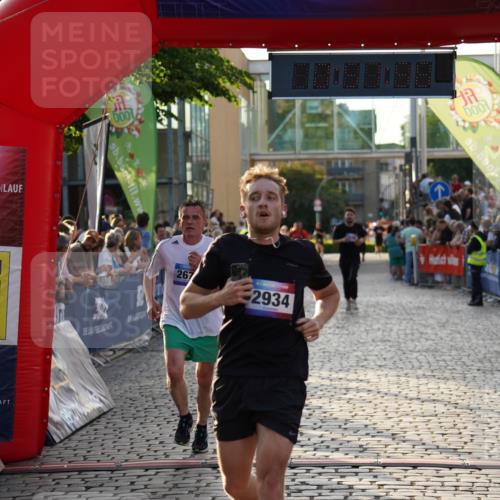 13.06.2025 - Holstenköstenlauf Felixshl http://msf.ph/oto/7924091 13.06.2025 19:57:57 Laufen 2298, 2671, 2934 meine-sportfotos.de