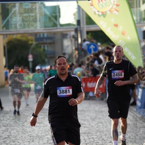 13.06.2025 - Holstenköstenlauf Felixshl http://msf.ph/oto/7924153 13.06.2025 19:58:20 Laufen 2458, 2789, 3881, 3945 meine-sportfotos.de