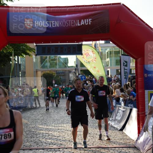 13.06.2025 - Holstenköstenlauf Felixshl http://msf.ph/oto/7924157 13.06.2025 19:58:21 Laufen 2458, 2789, 2940, 3055, 3056, 3279, 3881 meine-sportfotos.de