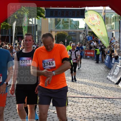 13.06.2025 - Holstenköstenlauf Felixshl http://msf.ph/oto/7924197 13.06.2025 19:58:38 Laufen 2251, 2567, 2575, 2992, 3065, 3251, 3609, 3727, 3730, 3745, 3838 meine-sportfotos.de