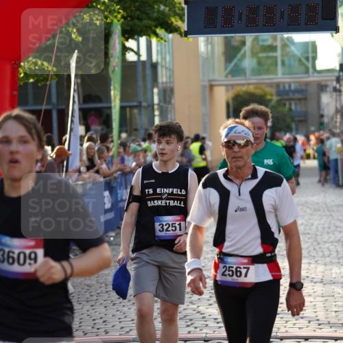 13.06.2025 - Holstenköstenlauf Felixshl http://msf.ph/oto/7924209 13.06.2025 19:58:42 Laufen 2567, 2992, 3065, 3251, 3609, 3730, 3838 meine-sportfotos.de