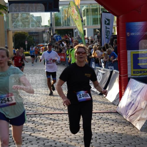 13.06.2025 - Holstenköstenlauf Felixshl http://msf.ph/oto/7924226 13.06.2025 19:58:53 Laufen 2488, 2543, 3851, 3870, 3876, 3880, 3965 meine-sportfotos.de