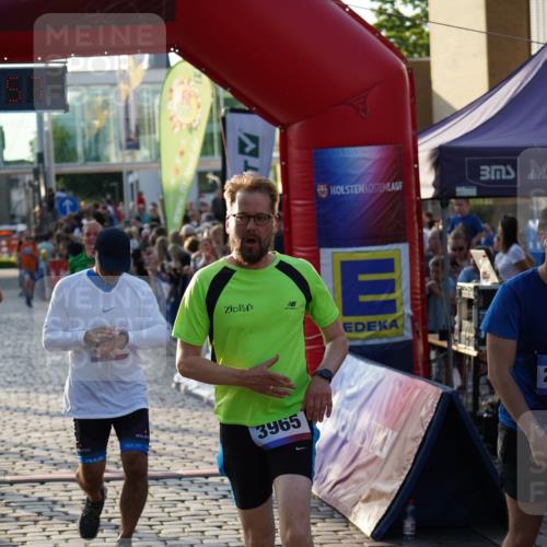 13.06.2025 - Holstenköstenlauf Felixshl http://msf.ph/oto/7924236 13.06.2025 19:58:56 Laufen 2110, 2284, 2488, 2543, 3851, 3870, 3876, 3880, 3965 meine-sportfotos.de