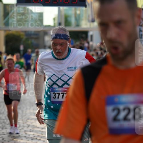 13.06.2025 - Holstenköstenlauf Felixshl http://msf.ph/oto/7924262 13.06.2025 19:59:08 Laufen 2110, 2284, 2578, 3157, 3762, 3772, 3804, 3861 meine-sportfotos.de