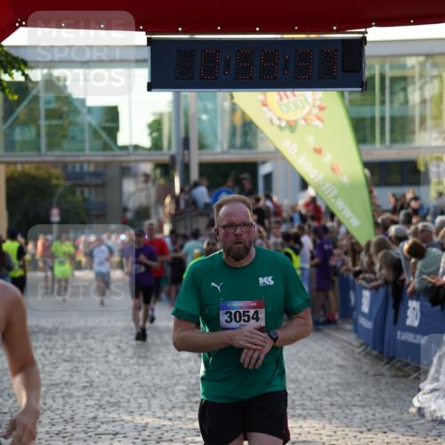 13.06.2025 - Holstenköstenlauf Felixshl http://msf.ph/oto/7924308 13.06.2025 19:59:36 Laufen 2046, 2658, 2670, 2821, 3054, 3830 meine-sportfotos.de