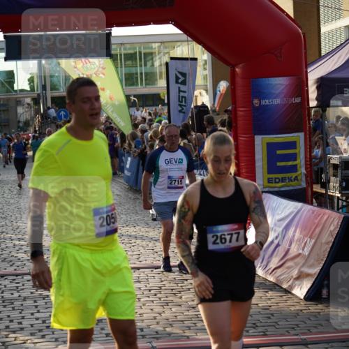 13.06.2025 - Holstenköstenlauf Felixshl http://msf.ph/oto/7924344 13.06.2025 19:59:50 Laufen 2050, 2440, 2628, 2677, 2715, 3235, 3599, 3797, 3798, 3801 meine-sportfotos.de