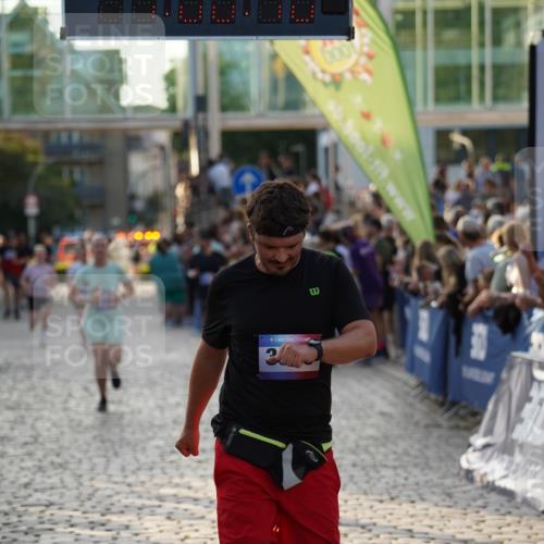 13.06.2025 - Holstenköstenlauf Felixshl http://msf.ph/oto/7924383 13.06.2025 20:00:10 Laufen 2248, 2254, 2301, 2321, 3836 meine-sportfotos.de