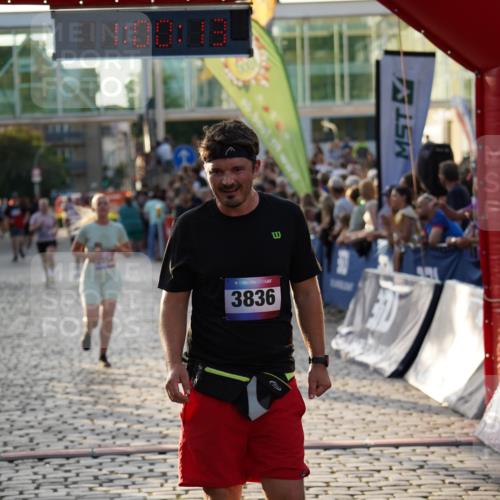 13.06.2025 - Holstenköstenlauf Felixshl http://msf.ph/oto/7924389 13.06.2025 20:00:12 Laufen 2248, 2249, 2254, 2301, 2321, 3836 meine-sportfotos.de