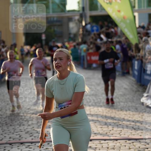13.06.2025 - Holstenköstenlauf Felixshl http://msf.ph/oto/7924400 13.06.2025 20:00:16 Laufen 2248, 2249, 2254, 2301, 2321, 3187 meine-sportfotos.de