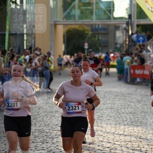 13.06.2025 - Holstenköstenlauf Felixshl http://msf.ph/oto/7924406 13.06.2025 20:00:18 Laufen 2248, 2249, 2254, 2301, 2321, 3187 meine-sportfotos.de