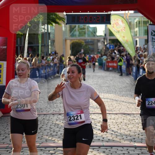 13.06.2025 - Holstenköstenlauf Felixshl http://msf.ph/oto/7924420 13.06.2025 20:00:20 Laufen 2248, 2249, 2301, 2321, 3083, 3187 meine-sportfotos.de