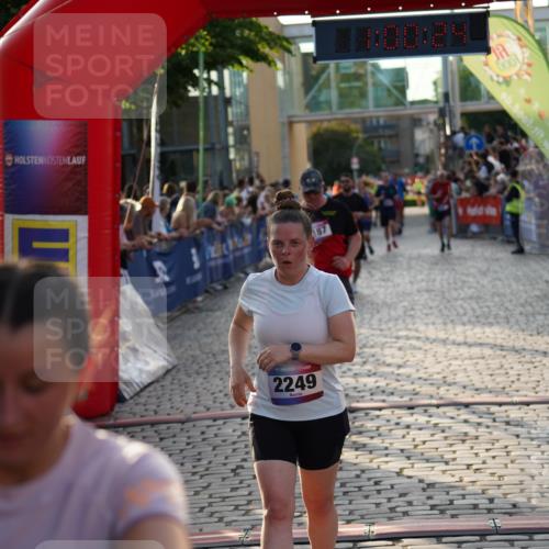 13.06.2025 - Holstenköstenlauf Felixshl http://msf.ph/oto/7924424 13.06.2025 20:00:23 Laufen 2249, 2340, 3083, 3187 meine-sportfotos.de
