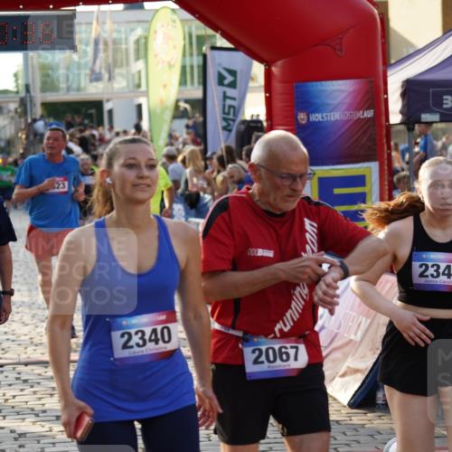 13.06.2025 - Holstenköstenlauf Felixshl http://msf.ph/oto/7924471 13.06.2025 20:00:35 Laufen 2067, 2111, 2140, 2237, 2260, 2261, 2340, 2341, 2360, 2927, 3623, 3763, 3985 meine-sportfotos.de
