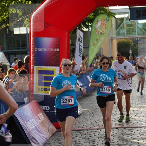 13.06.2025 - Holstenköstenlauf Felixshl http://msf.ph/oto/7924473 13.06.2025 20:00:36 Laufen 2067, 2111, 2140, 2237, 2260, 2261, 2341, 2360, 2927, 3576, 3623, 3763, 3985 meine-sportfotos.de