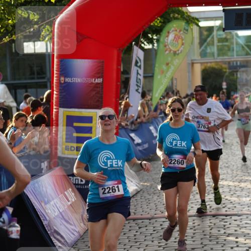 13.06.2025 - Holstenköstenlauf Felixshl http://msf.ph/oto/7924475 13.06.2025 20:00:36 Laufen 2067, 2111, 2140, 2237, 2260, 2261, 2341, 2360, 2927, 3576, 3623, 3763, 3985 meine-sportfotos.de