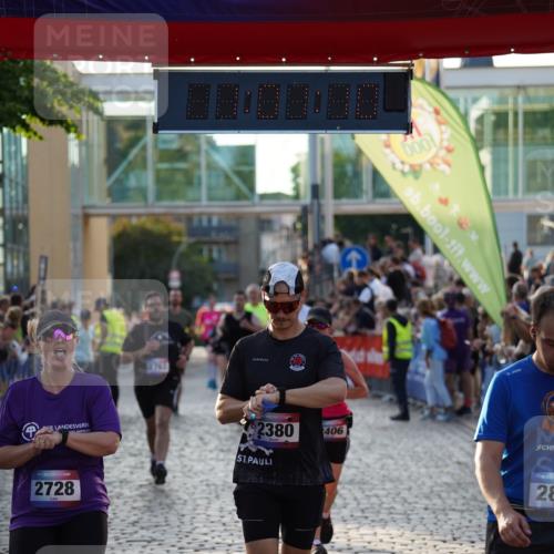 13.06.2025 - Holstenköstenlauf Felixshl http://msf.ph/oto/7924543 13.06.2025 20:01:09 Laufen 2380, 2406, 2728, 2763, 2766, 2841, 2889, 3138, 3934, 3986 meine-sportfotos.de