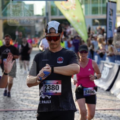 13.06.2025 - Holstenköstenlauf Felixshl http://msf.ph/oto/7924555 13.06.2025 20:01:11 Laufen 2380, 2406, 2728, 2763, 2766, 2841, 2889, 3138, 3170, 3174, 3934, 3986 meine-sportfotos.de