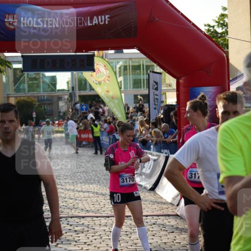13.06.2025 - Holstenköstenlauf Felixshl http://msf.ph/oto/7924589 13.06.2025 20:01:21 Laufen 2889, 3170, 3174, 3959 meine-sportfotos.de