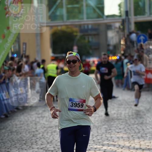 13.06.2025 - Holstenköstenlauf Felixshl http://msf.ph/oto/7924610 13.06.2025 20:01:28 Laufen 2439, 3782, 3959 meine-sportfotos.de