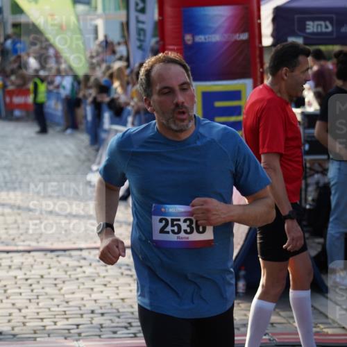 13.06.2025 - Holstenköstenlauf Felixshl http://msf.ph/oto/7924671 13.06.2025 20:01:59 Laufen 2536, 3682 meine-sportfotos.de
