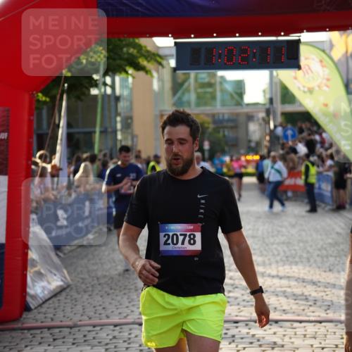 13.06.2025 - Holstenköstenlauf Felixshl http://msf.ph/oto/7924692 13.06.2025 20:02:11 Laufen 2078, 2127, 2275, 2336, 2337, 3682 meine-sportfotos.de