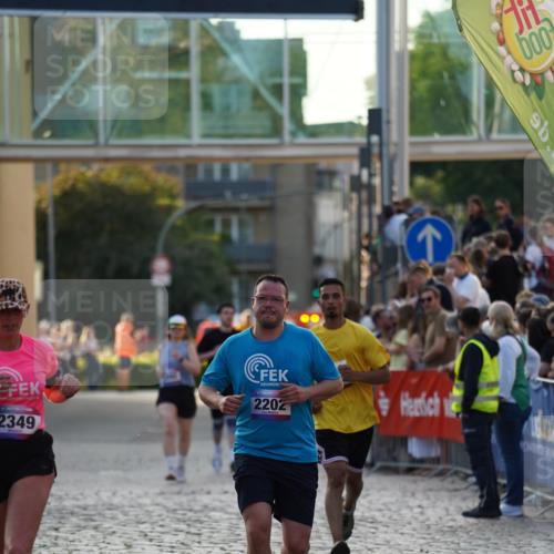 13.06.2025 - Holstenköstenlauf Felixshl http://msf.ph/oto/7924716 13.06.2025 20:02:21 Laufen 2202, 2349, 3075 meine-sportfotos.de