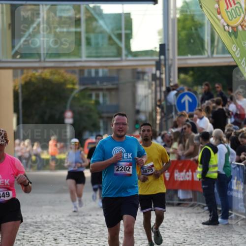 13.06.2025 - Holstenköstenlauf Felixshl http://msf.ph/oto/7924718 13.06.2025 20:02:21 Laufen 2202, 2349, 3075 meine-sportfotos.de