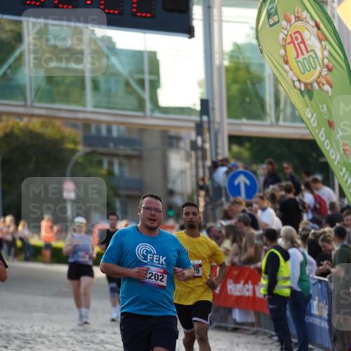 13.06.2025 - Holstenköstenlauf Felixshl http://msf.ph/oto/7924720 13.06.2025 20:02:21 Laufen 2202, 2349, 3075 meine-sportfotos.de