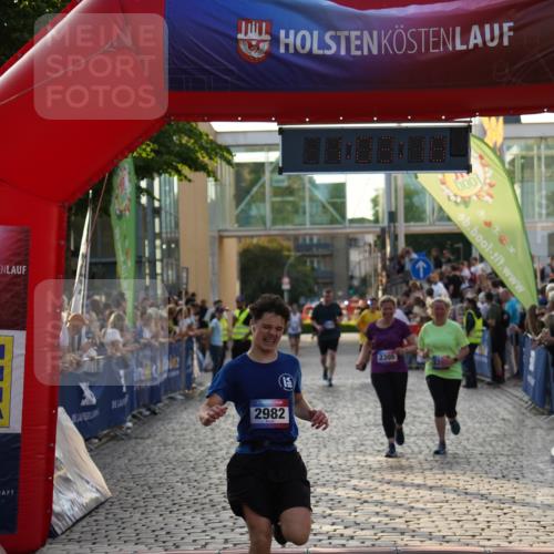 13.06.2025 - Holstenköstenlauf Felixshl http://msf.ph/oto/7924822 13.06.2025 20:03:17 Laufen 2299, 2305, 2982, 3067 meine-sportfotos.de