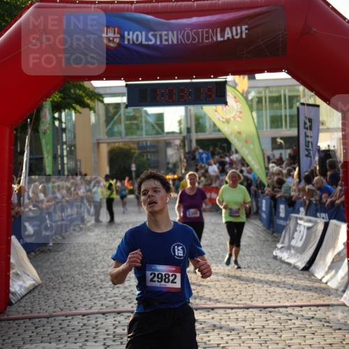 13.06.2025 - Holstenköstenlauf Felixshl http://msf.ph/oto/7924830 13.06.2025 20:03:18 Laufen 2299, 2305, 2982, 3067, 3758 meine-sportfotos.de